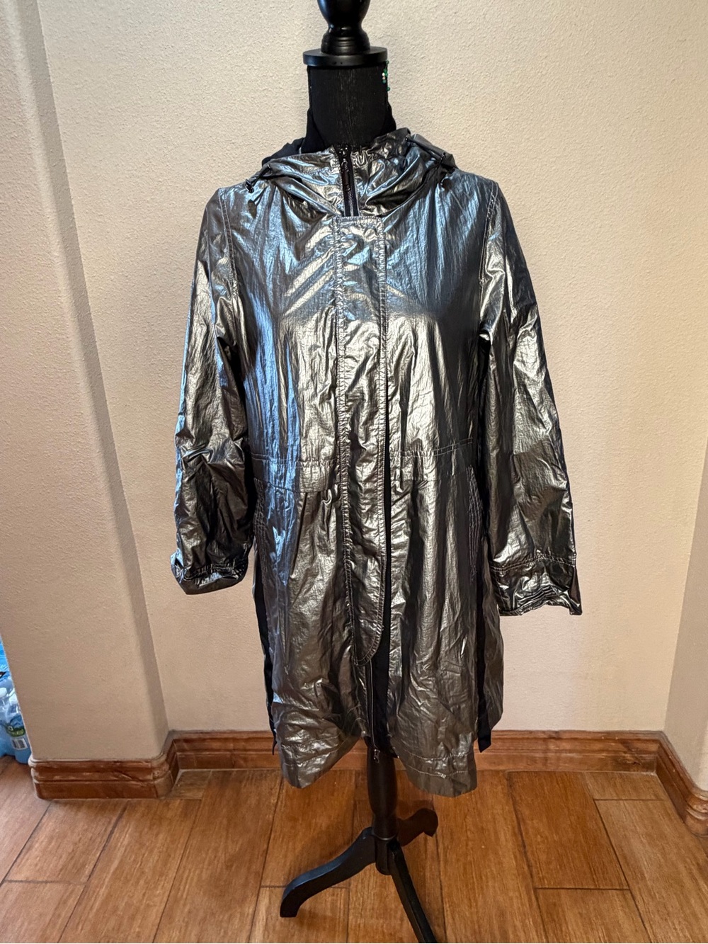 Metallic Silver Hooded Raincoat - Women's Lightweight Jacket Sz 44 EU S/M